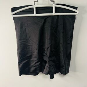 Spanx Assets Red Hot Label Core Controllers Girl Short – Black – Size M